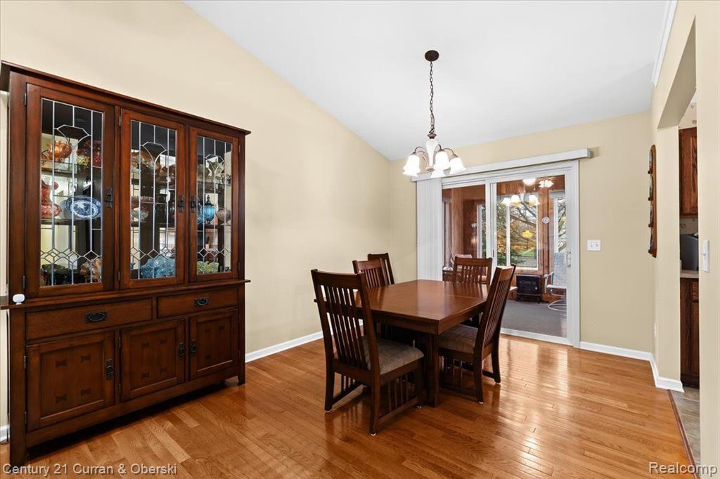 940 S HOWARD Street, Fenton, MI 48430 — Photo 10