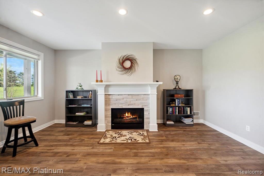 8280 Stoney Creek Drive, South Lyon, MI 48178 — Photo 38