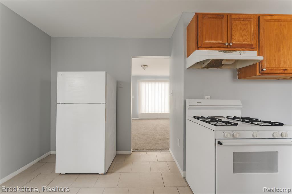 694 Emerson Avenue, Pontiac, MI 48340 — Photo 18