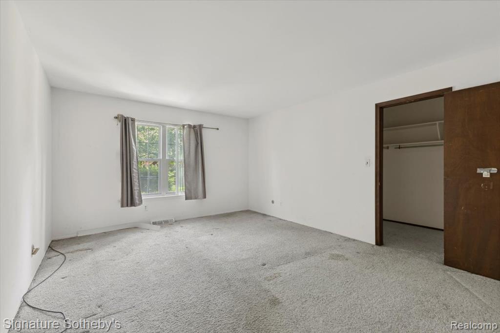 27671 W Echo Valley, Farmington Hills, MI 48334 — Photo 12