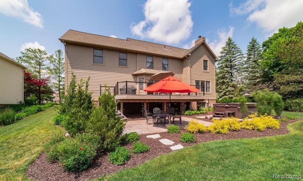 7997 BROOKWOOD Drive, Clarkston, MI 48348 — Photo 65