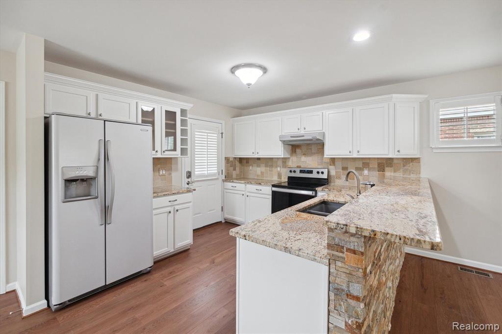 4305 ARETHA Avenue, Detroit, MI 48201 — Photo 10