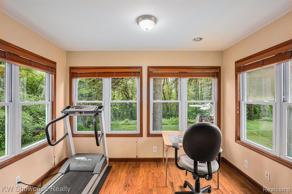 730 Fairview, White Lake, MI 48383 — Photo 10