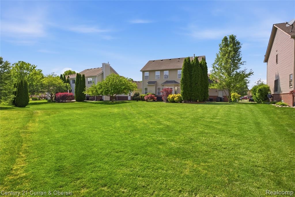 23537 Crescent Ridge Drive, New Boston, MI 48164 — Photo 22