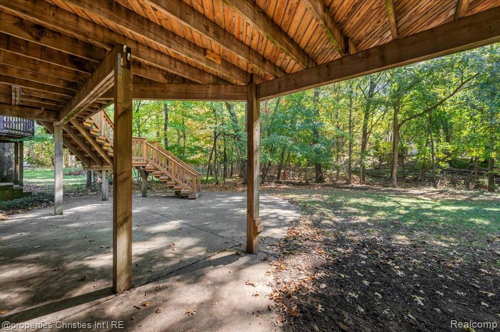 6835 High Ridge Road, West Bloomfield, MI 48324 — Photo 12