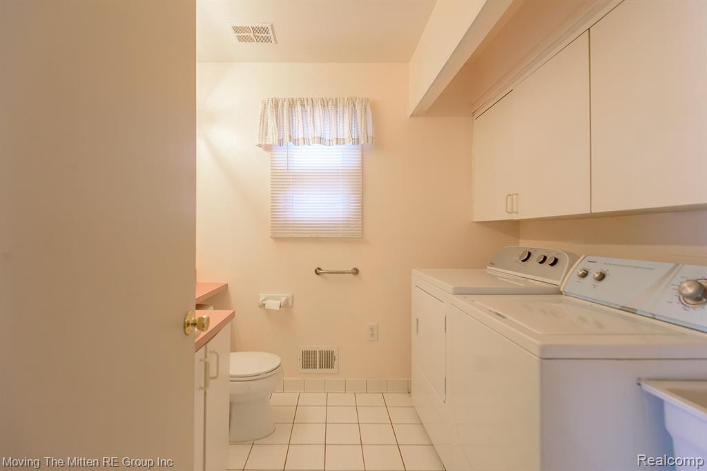 925 N Rosevere Avenue, Dearborn, MI 48128 — Photo 15