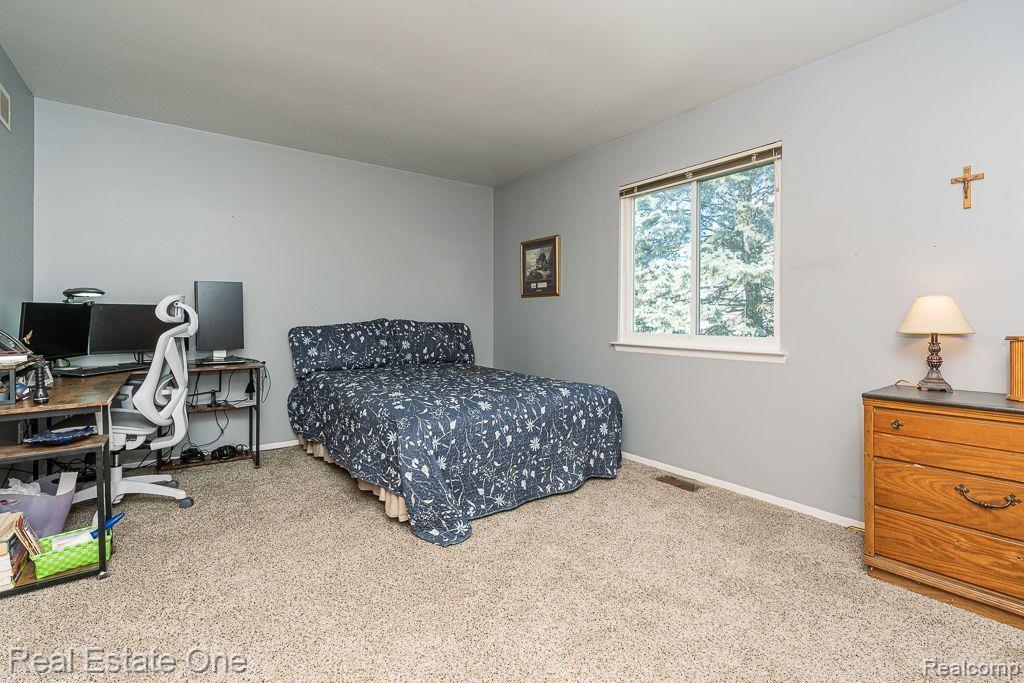 6472 LOCHAVEN Lane, Waterford, MI 48327 — Photo 15