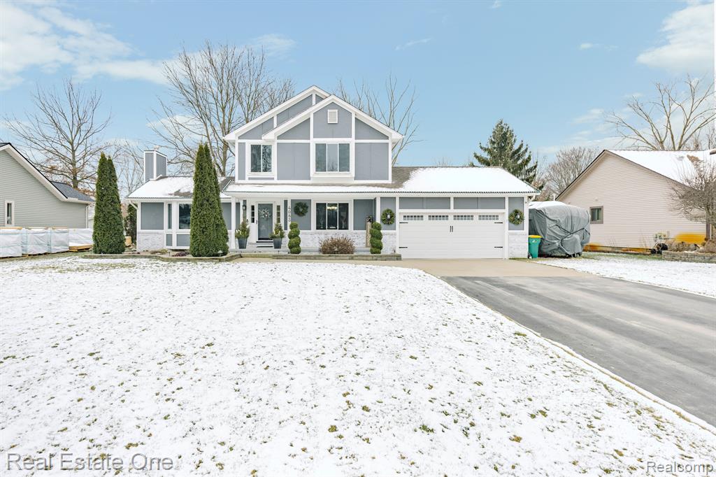 4083 W MAPLE Road, Wixom, MI 48393 — Photo 2