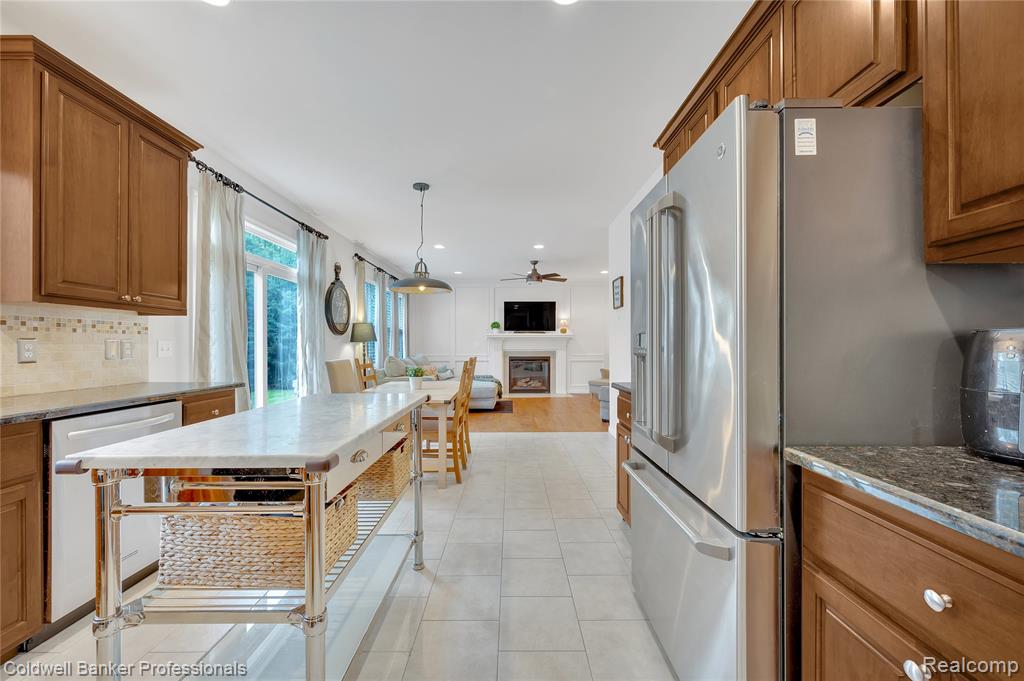 597 Bay Pointe Drive, Oxford, MI 48371 — Photo 6
