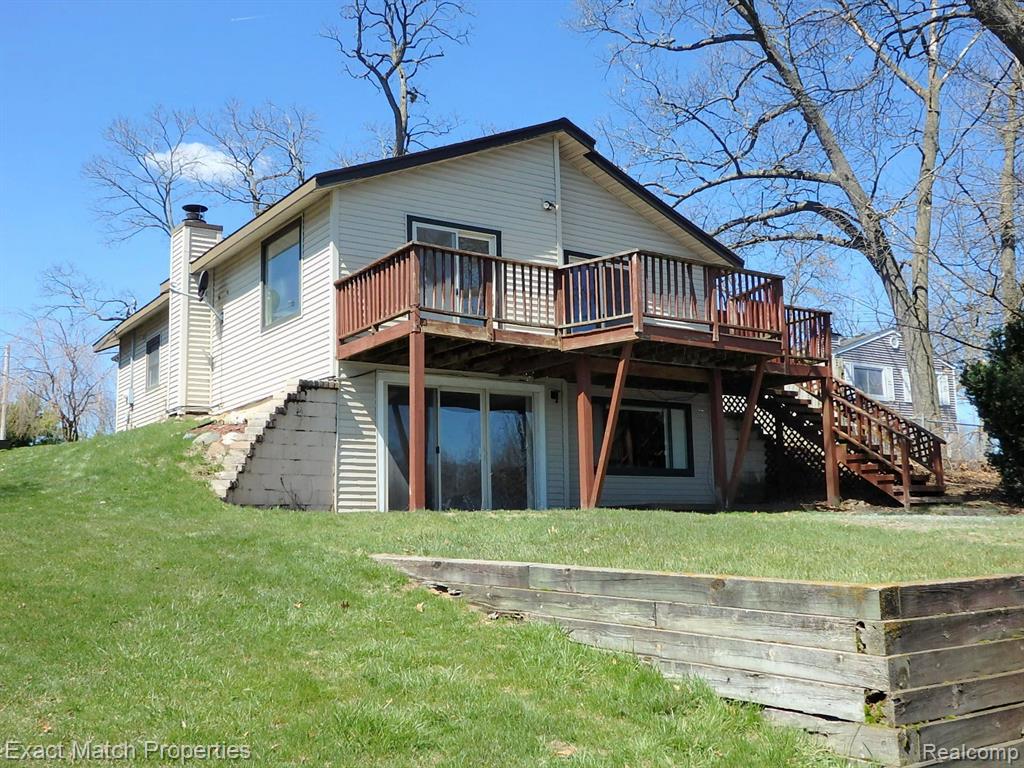 925 MALLOCK Road, White Lake, MI — Photo 16
