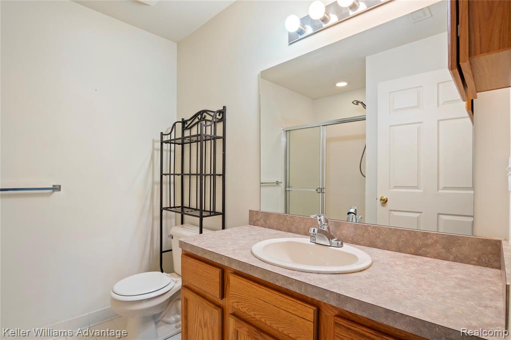 29532 Nottingham Court, Livonia, MI 48152 — Photo 25