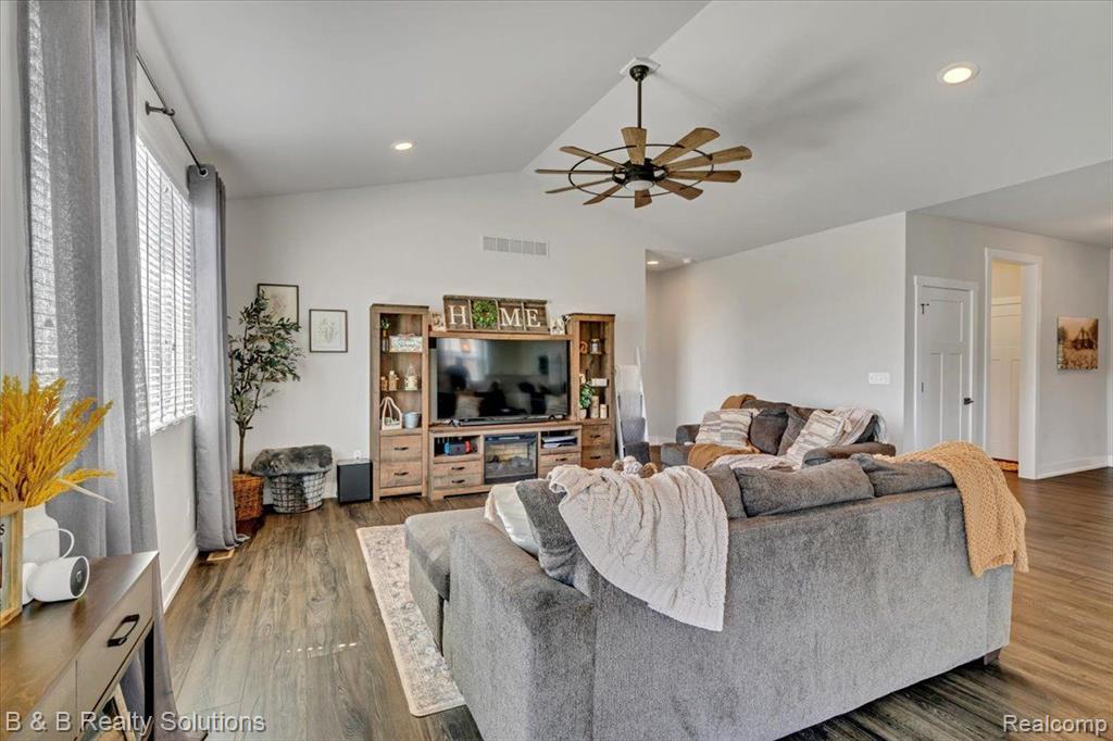 13182 SAVANNAH Drive, Romeo, MI 48065 — Photo 11