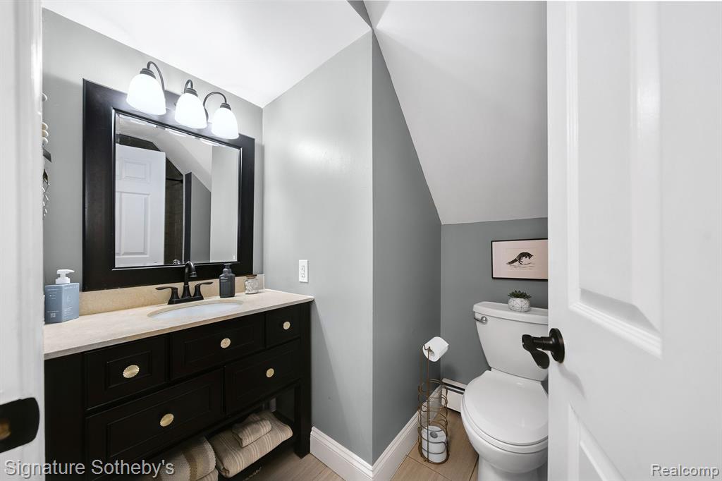 3556 ORCHARD LAKE Road, Orchard Lake Village, MI 48324 — Photo 18