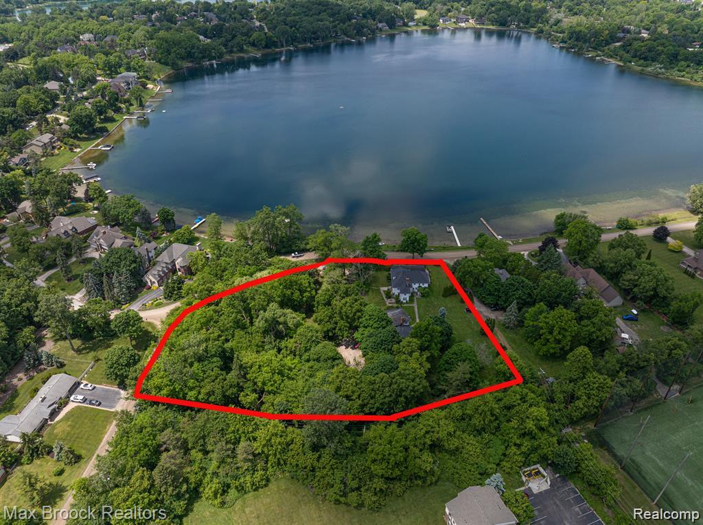 2171 Klingensmith Road, Bloomfield Hills, MI 48302 — Photo 2