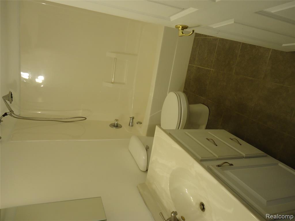 2933 Ashley Drive, Adrian, MI 49221 — Photo 7