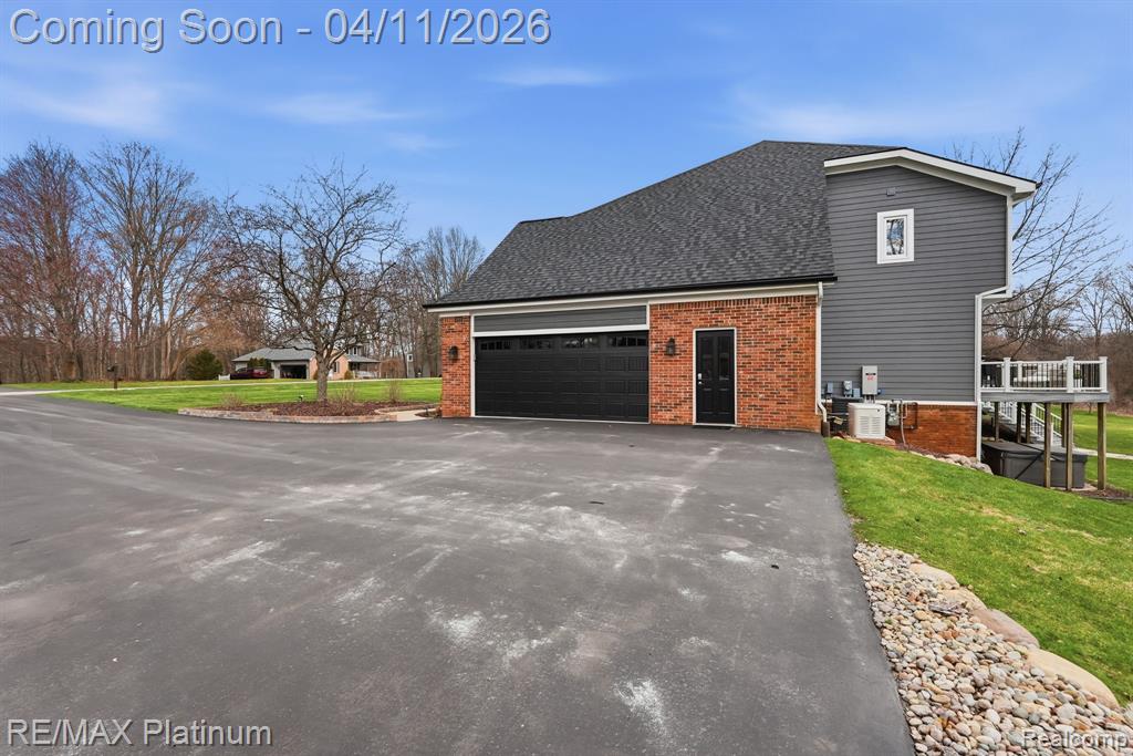 8757 Pebble Creek Drive, Pinckney, MI 48169 — Photo 4