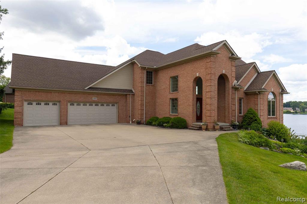 2051 Scott Lake RD Road, Waterford, MI 48328 — Photo 33