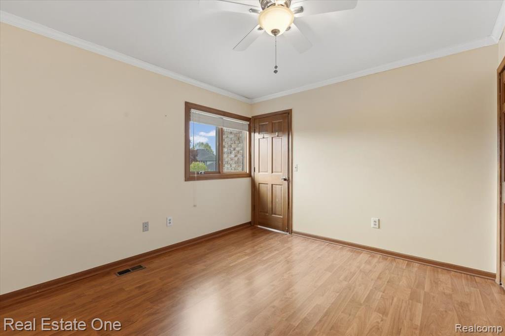 720 Essex Drive, Rochester Hills, MI 48307 — Photo 29