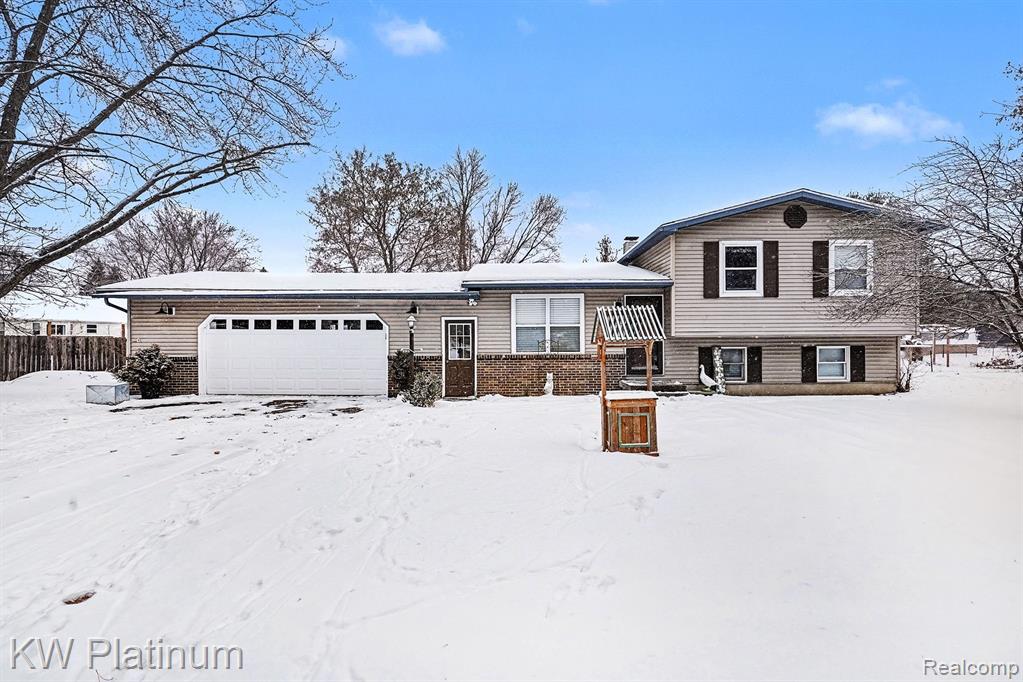 5452 Columbia Court, Lapeer, MI 48446 — Photo 2