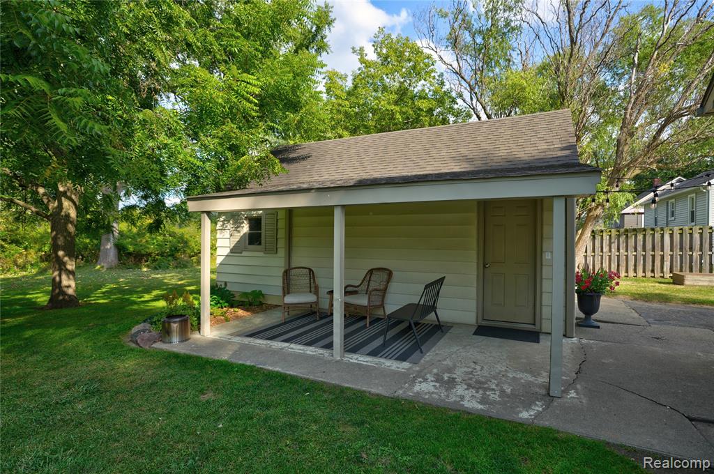 872 W Silver Lake Road, Fenton, MI 48430 — Photo 9