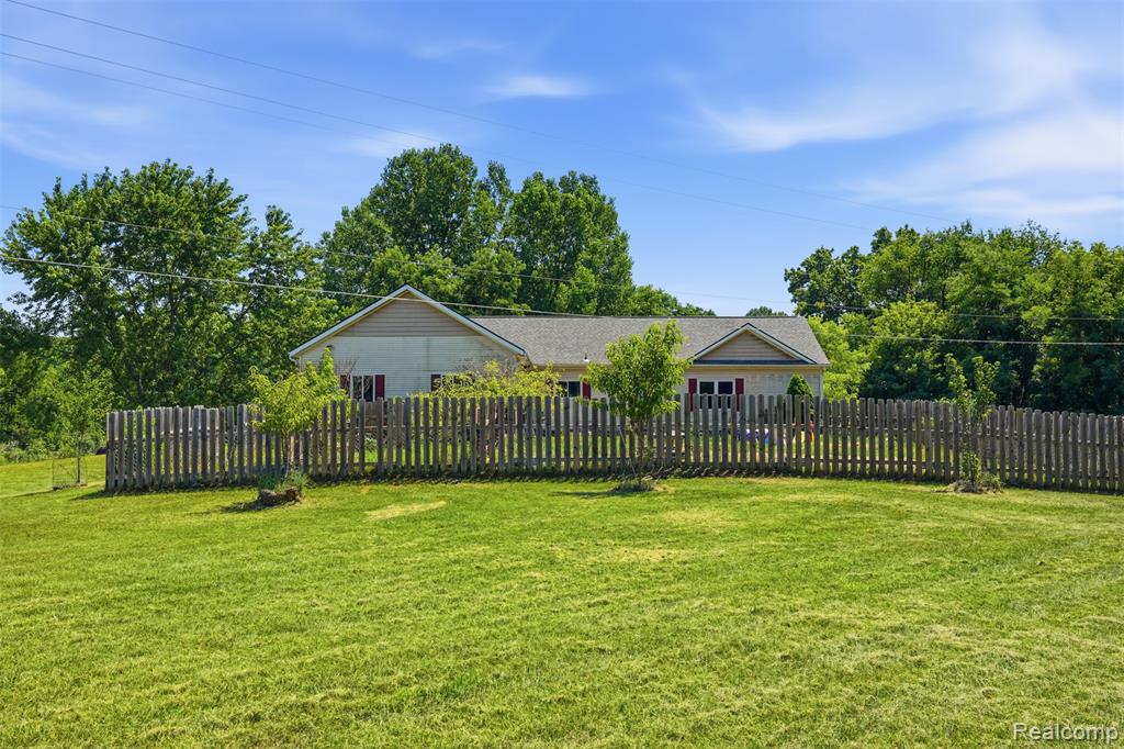 5885 Rowland Pine Court, Howell, MI 48843