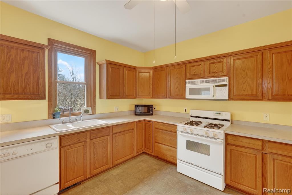 5640 Fisher Road, Howell, MI 48855 — Photo 21