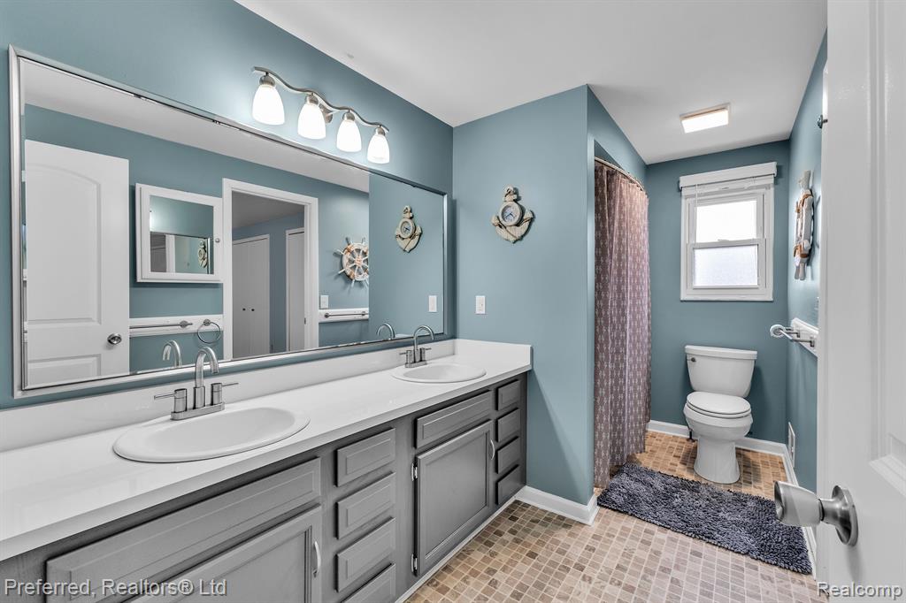 48932 CELESTE Street, Chesterfield, MI — Photo 30