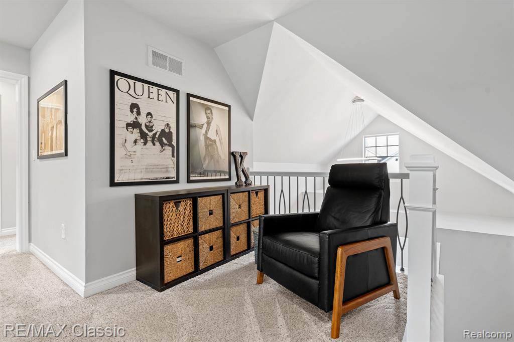 42456 GATEWAY Drive, Plymouth, MI 48170 — Photo 32