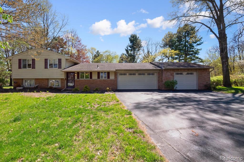 3958 NAPIER Road, Canton, MI 48187 — Photo 2