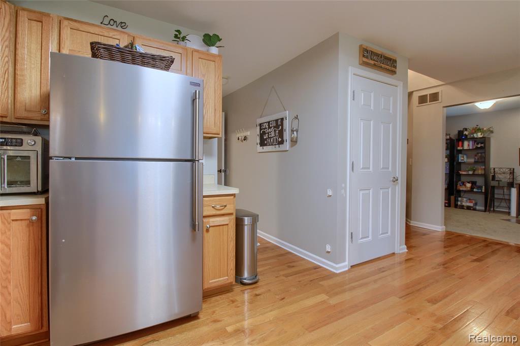 31626 Beaver Circle, New Boston, MI 48164 — Photo 9