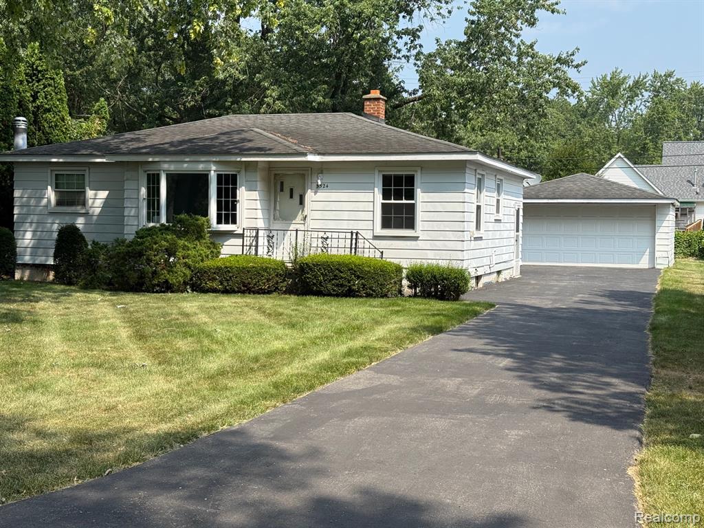 5524 Walling Drive, Waterford, MI 48329 — front exterior