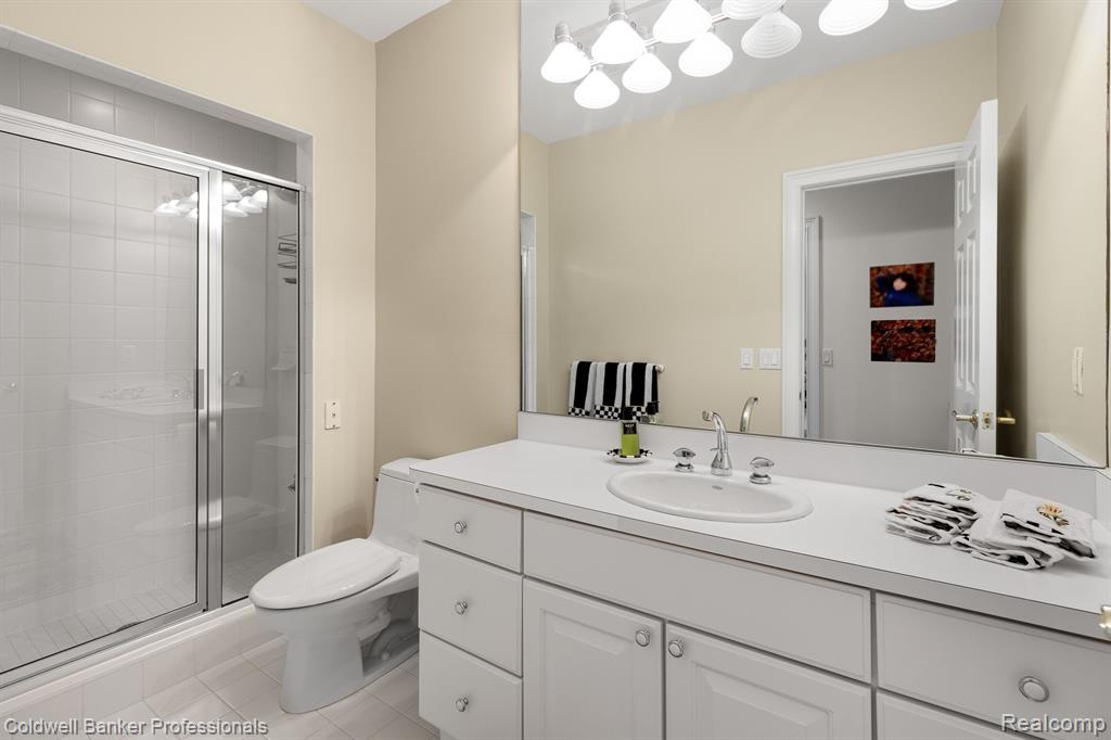 5040 OAKBROOKE Drive, West Bloomfield, MI 48323 — Photo 24
