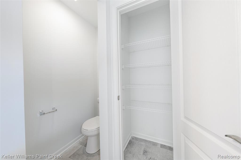 5225 Marie Lane, Sterling Heights, MI 48310 — Photo 36