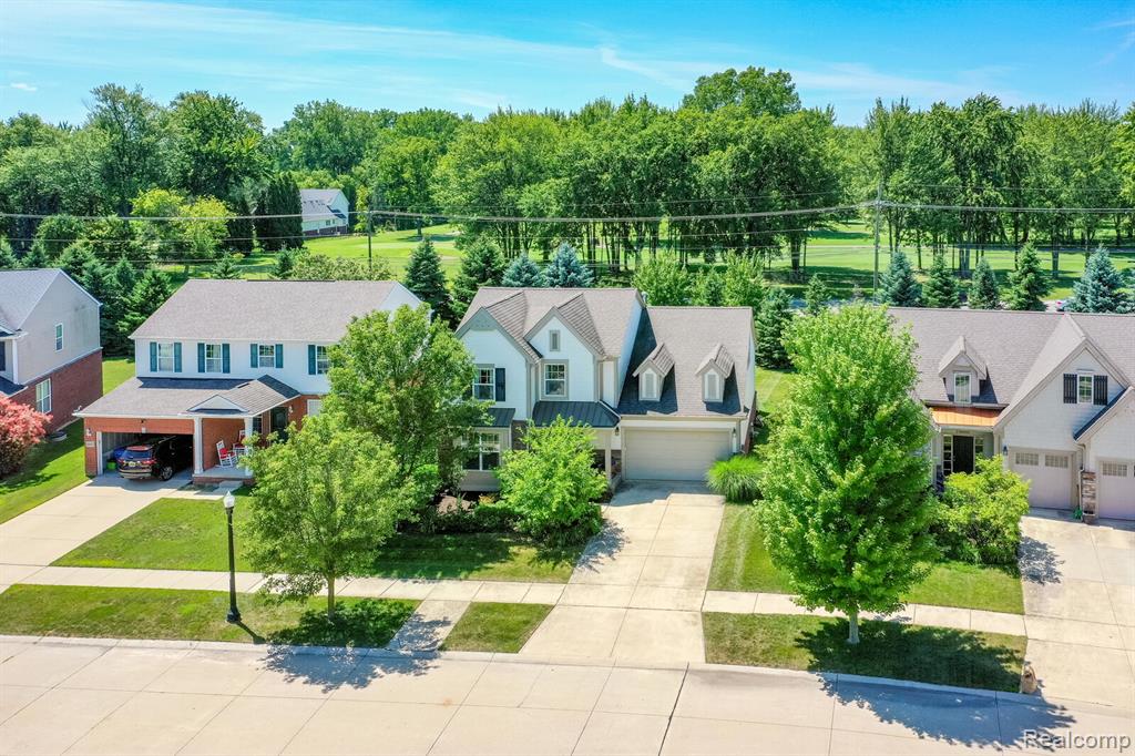 48073 Flatbush Circle, Macomb, MI 48042 — Photo 2
