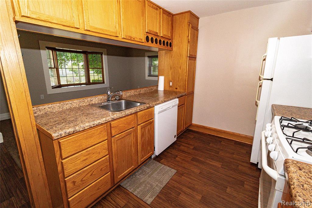 106 Washington Street, Attica, MI 48412 — Photo 7