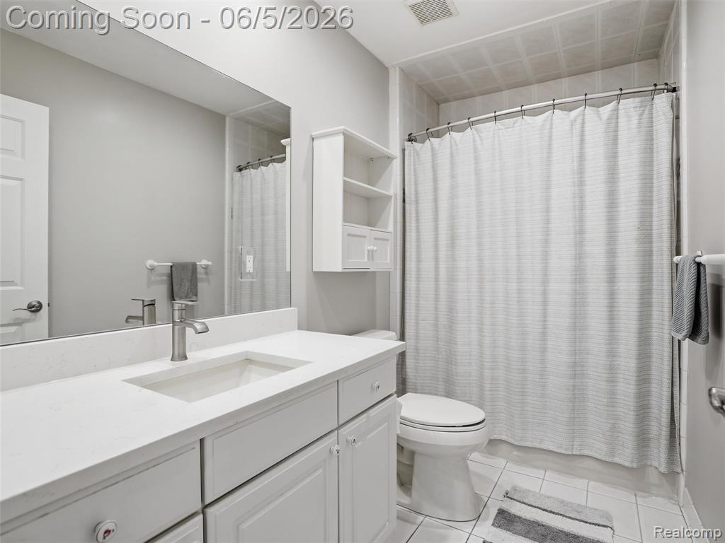 47289 Robins Nest Drive, Utica, MI 48315 — Photo 32