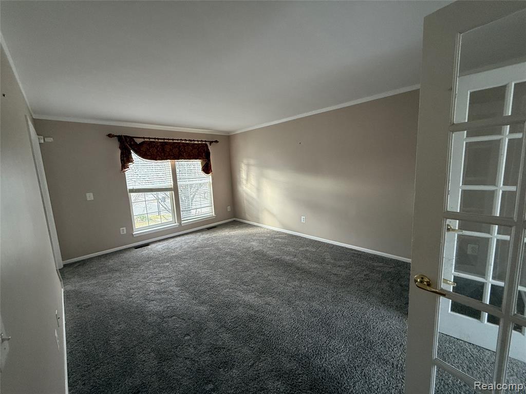 4377 Brighton Drive, Grand Blanc, MI 48439 — Photo 11
