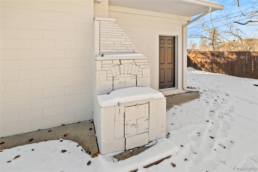 65 Algansee Drive, Troy, MI 48083 — Photo 40
