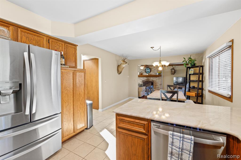 47387 MEADOWBROOK Drive, Macomb, MI 48044 — Photo 12