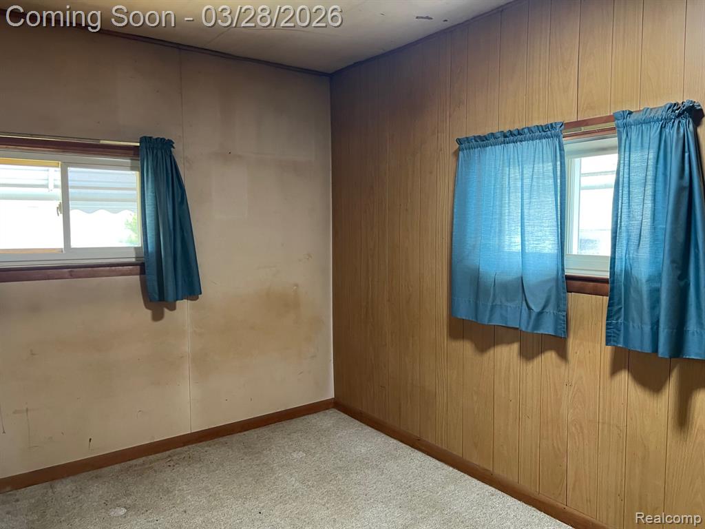 2 Maple Street, Oxford, MI 48371 — Photo 13