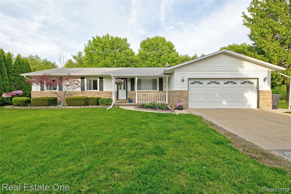1574 Farnsworth Road, Lapeer, MI 48446 — front exterior