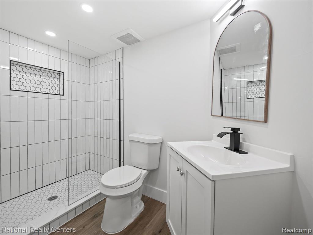8875 KENBERTON Drive, Oak Park, MI 48237 — Photo 27