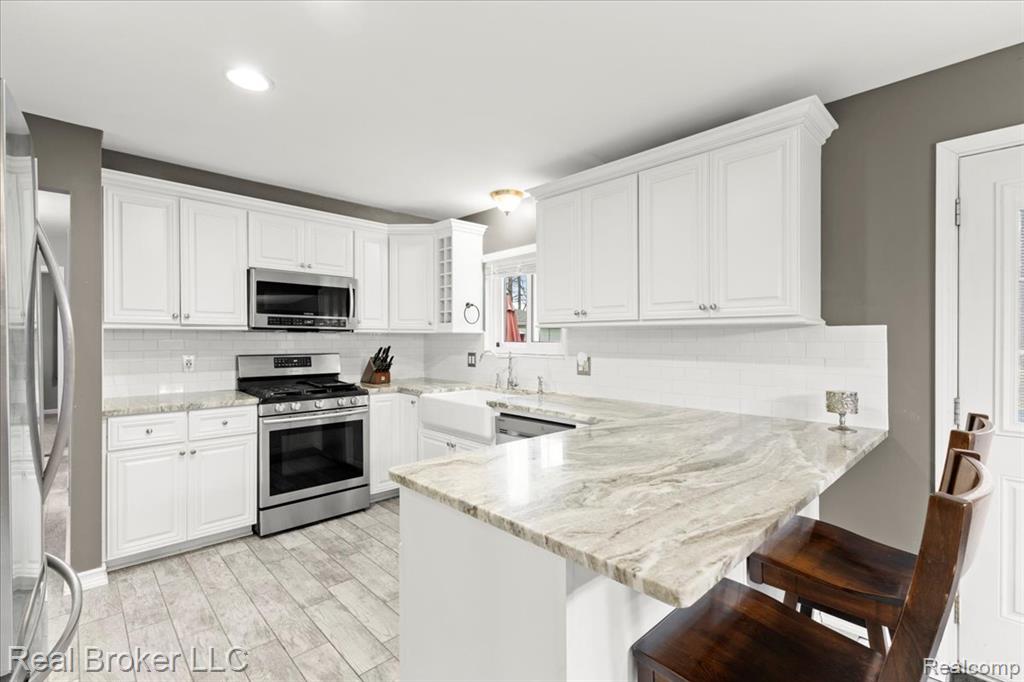 52048 Brentwood Drive, Shelby Twp, MI 48316 — Photo 20