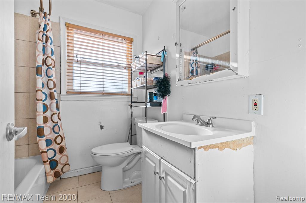 9 Christine Court, Dearborn, MI 48124 — Photo 15