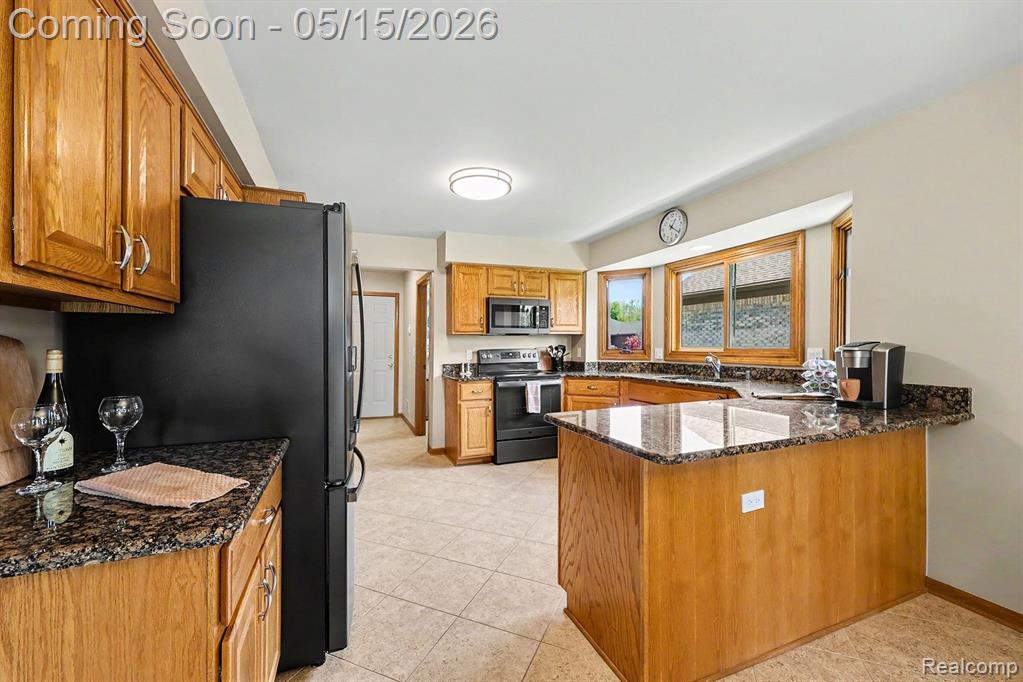 50183 Oxford Drive, Macomb, MI 48044 — Photo 13