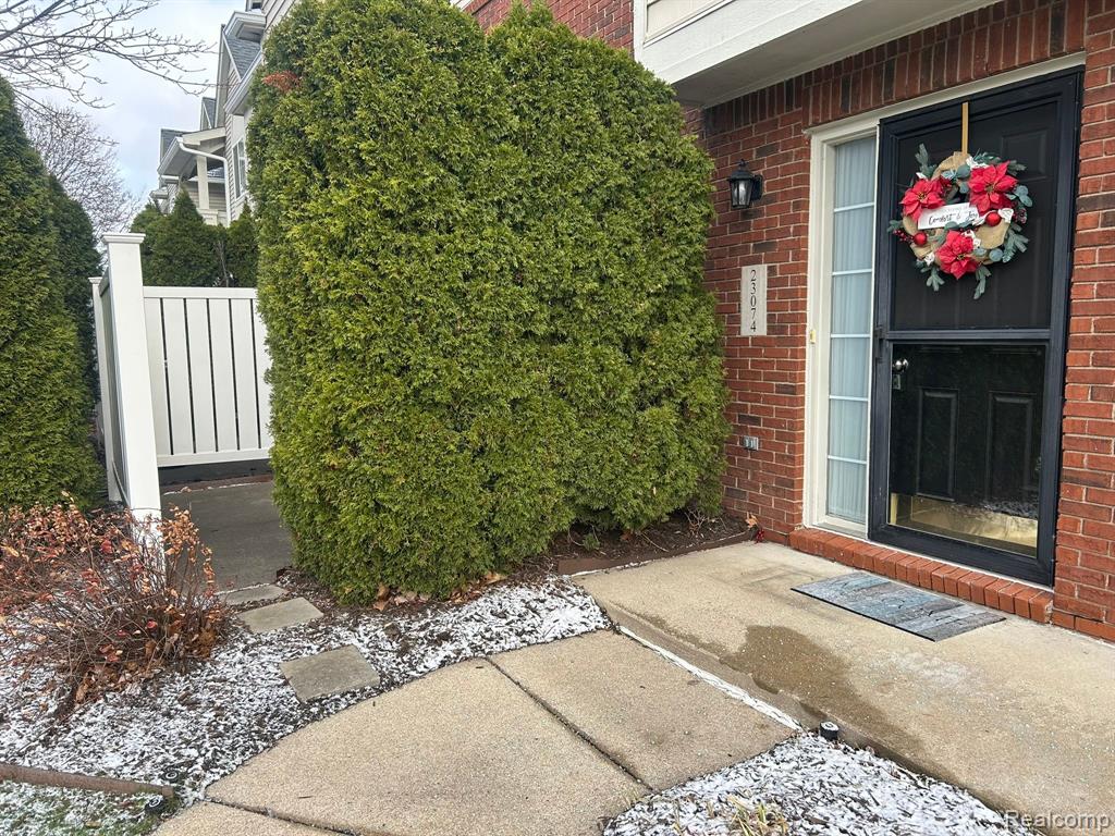 23074 FAIRLANE Boulevard, 6, Woodhaven, MI 48183 — Photo 4