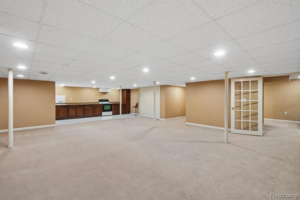 45896 Lathum Drive, Novi, MI — Photo 48