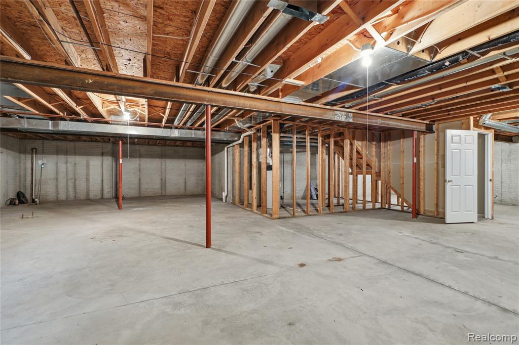 8091 Prestonwood Court, Flushing, MI 48433 — Photo 31