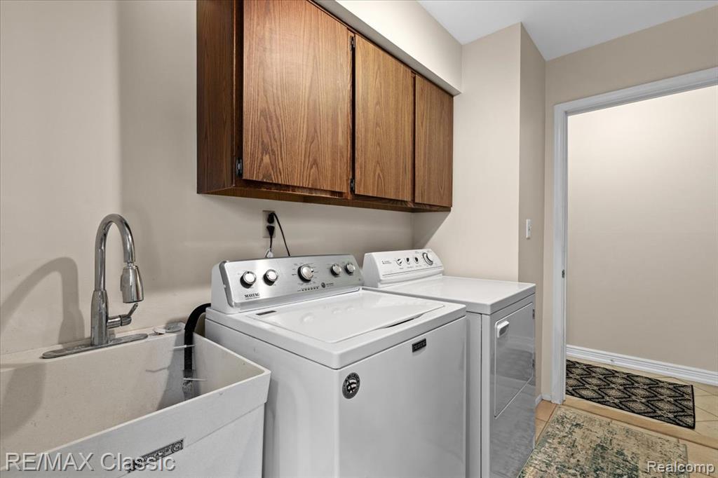 5067 Oakwood Court, Commerce Twp, MI 48382 — Photo 22