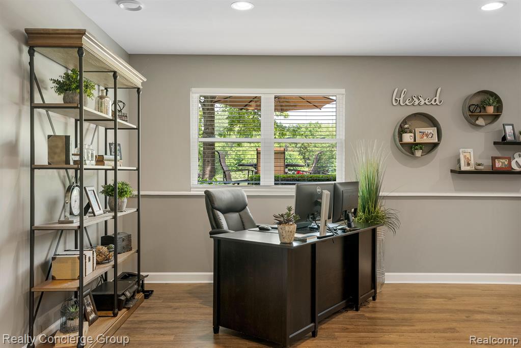 9801 BROOKFIELD Drive, Brighton, MI 48116 — Photo 38